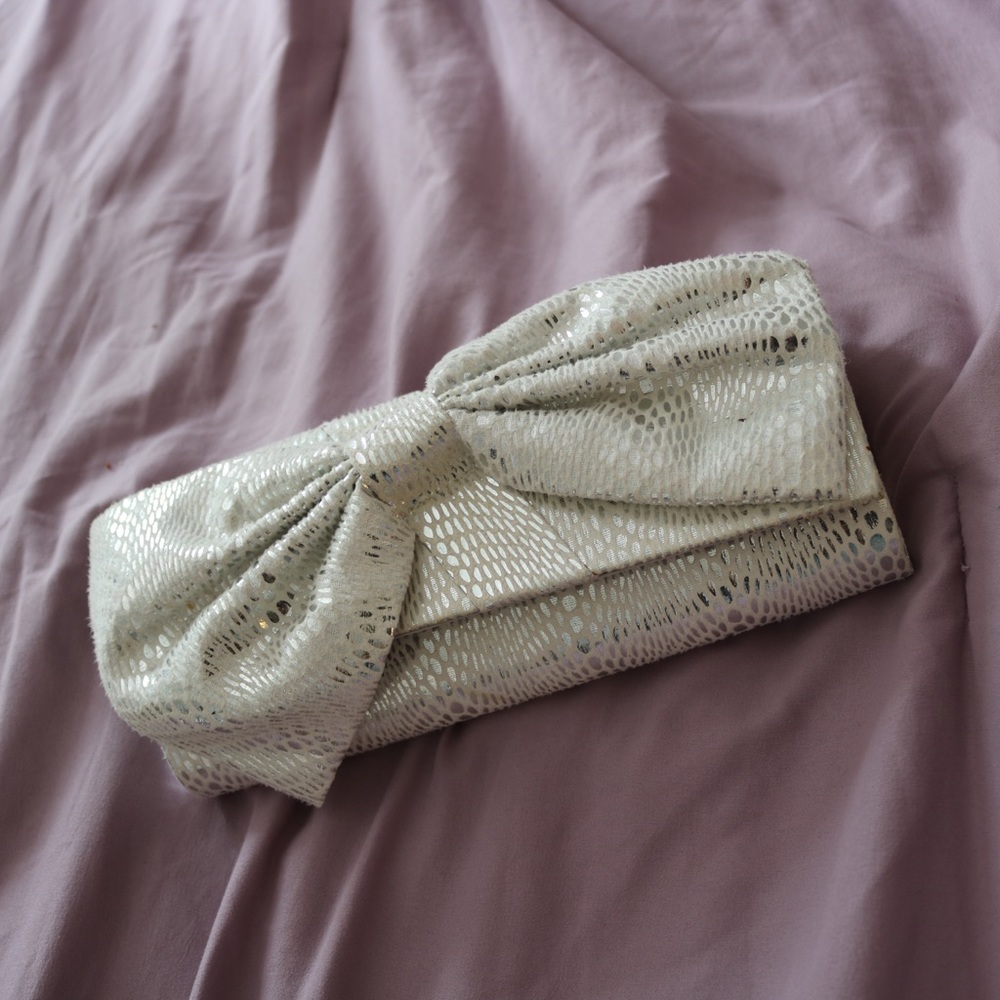 Handbag crossbody